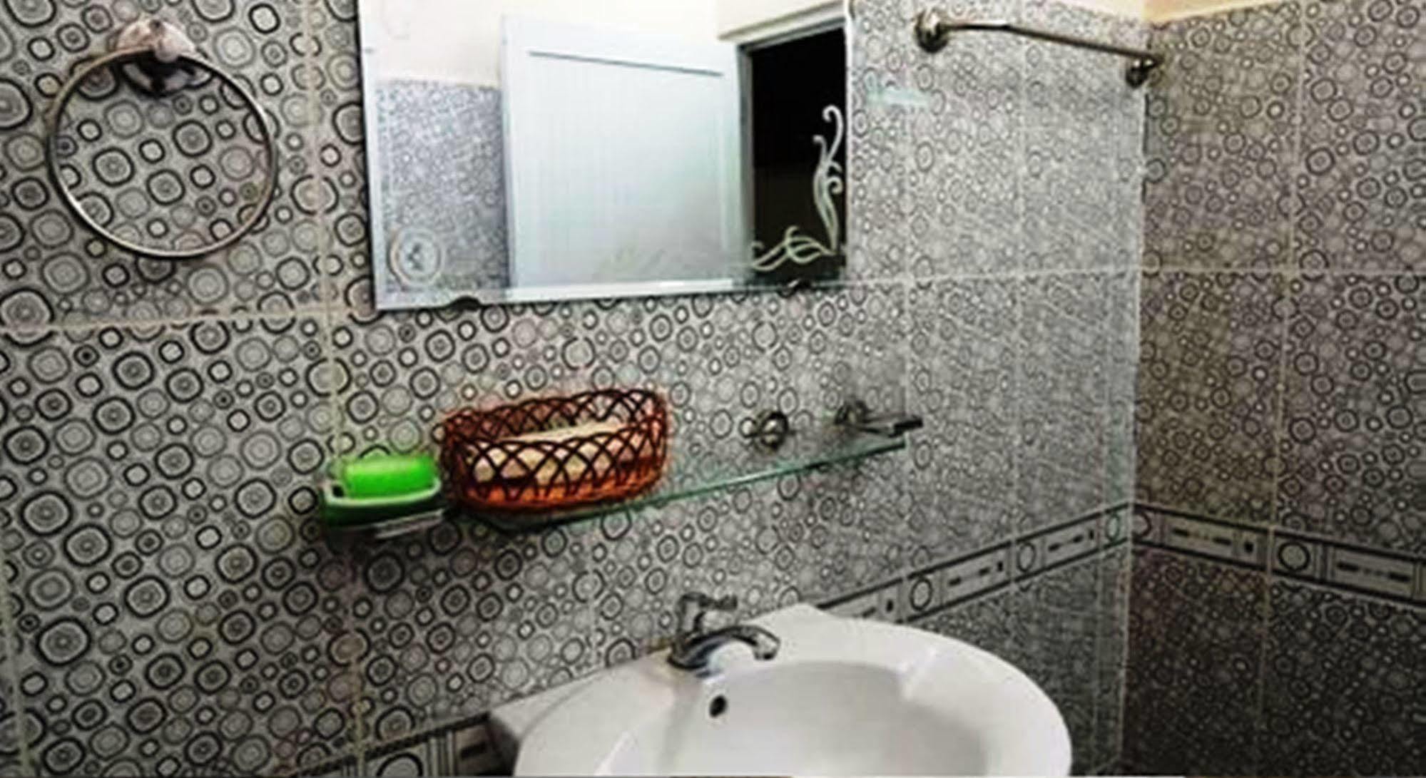 Huong Toan 2 Hotel دونغ دونغ المظهر الخارجي الصورة