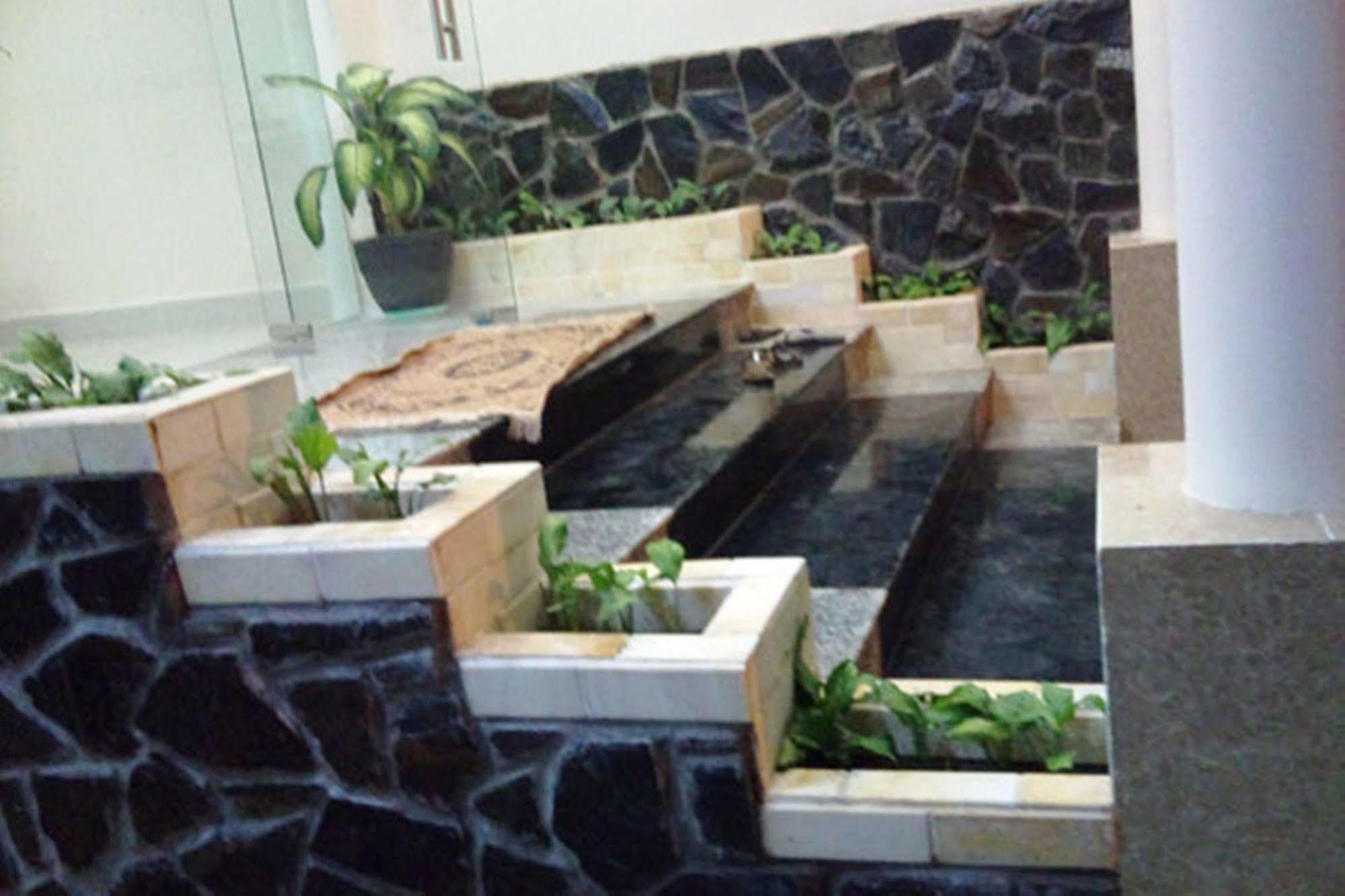 Huong Toan 2 Hotel دونغ دونغ المظهر الخارجي الصورة